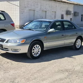 Toyota Camry 2000