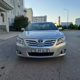 Toyota Camry 2011
