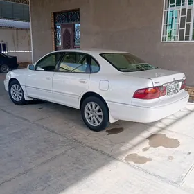Toyota Avalon 1999