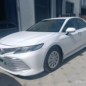 Toyota Camry 2019