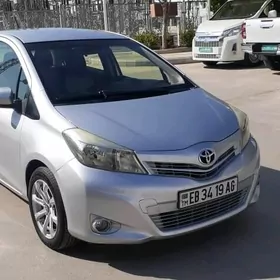 Toyota Yaris 2012