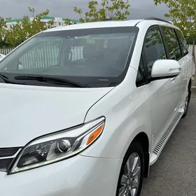 Toyota Sienna 2020