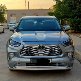 Toyota Highlander 2023
