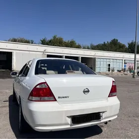 Nissan Sunny 2011