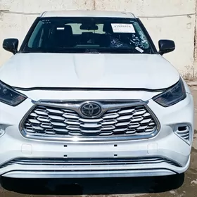 Toyota Highlander 2020