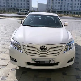 Toyota Camry 2010