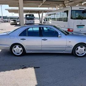 Mercedes-Benz E320 1999