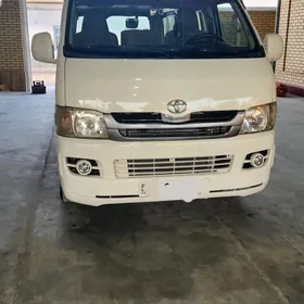 Toyota Hiace 2008