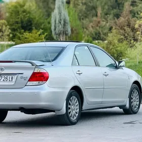 Toyota Camry 2005