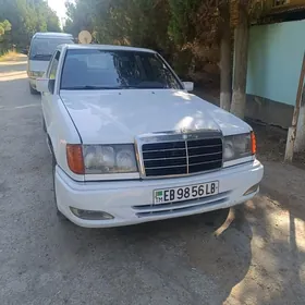 Mercedes-Benz E300 1990