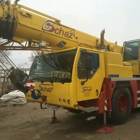 Liebherr LTM 2003