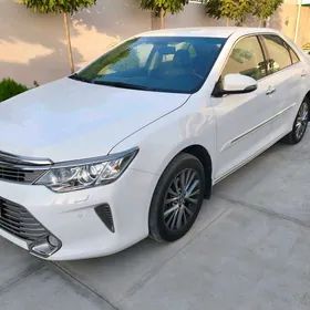Toyota Camry 2016