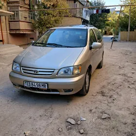 Toyota Sienna 2002
