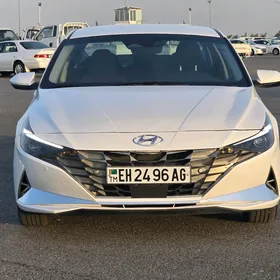 Hyundai Elantra 2022