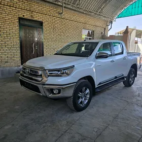 Toyota Hilux 2025