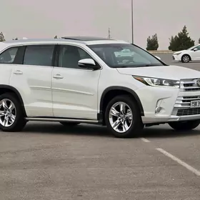 Toyota Highlander 2018