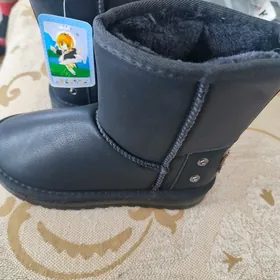 НОВЫЕ САПОГИ ДЛЯ ДЕВОЧЕК