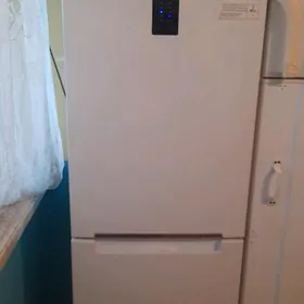 SAMSUNG holodilnik