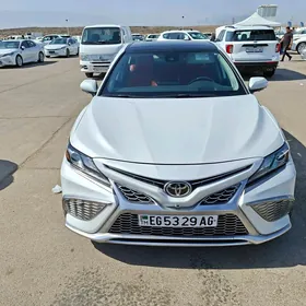 Toyota Camry 2021