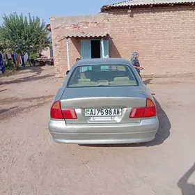 Mitsubishi Diamante 1995