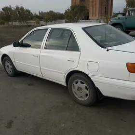 Toyota Corona 1999