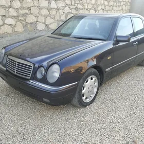 Mercedes-Benz E320 1996