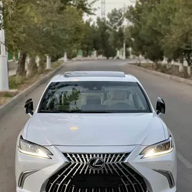 Lexus ES 350 2023