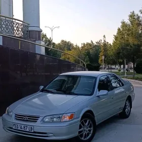 Toyota Camry 2000