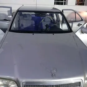 Mercedes-Benz 300E 1994