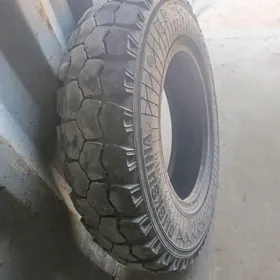 teker 8.25 R 20