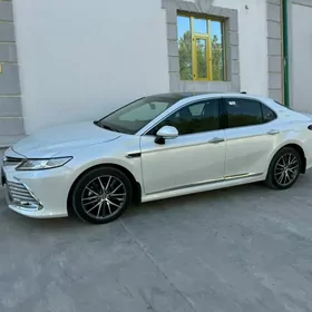 Toyota Camry 2023