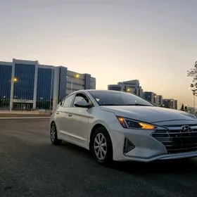 Hyundai Elantra 2019