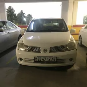 Nissan Versa 2010