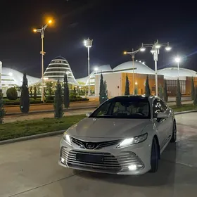 Toyota Camry 2022