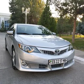 Toyota Camry 2013