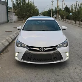 Toyota Camry 2017