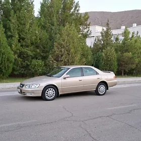 Toyota Camry 2000