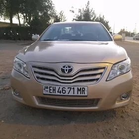 Toyota Camry 2010