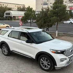 Ford Explorer 2022