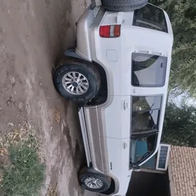 Isuzu Trooper 2002