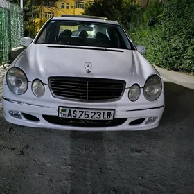 Mercedes-Benz E320 2002
