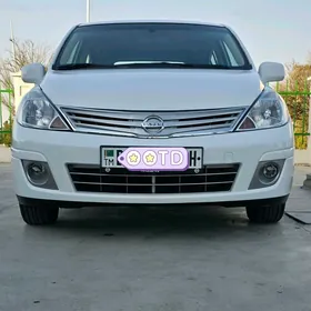 Nissan Versa 2011