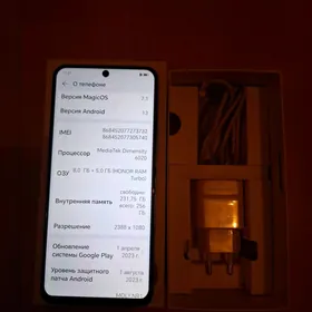 HONOR 90