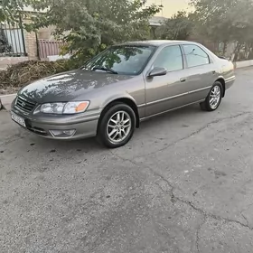 Toyota Camry 2000