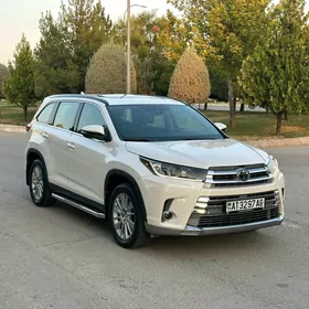 Toyota Highlander 2019