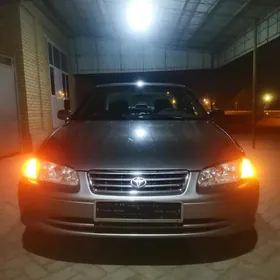 Toyota Camry 1998