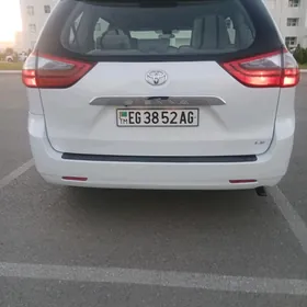 Toyota Sienna 2020
