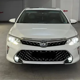 Toyota Camry 2018