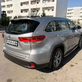 Toyota Highlander 2016