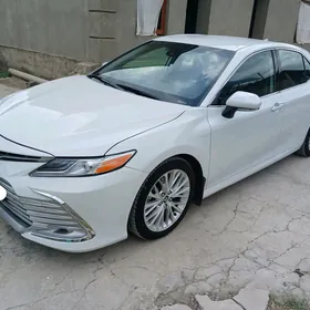 Toyota Camry 2020